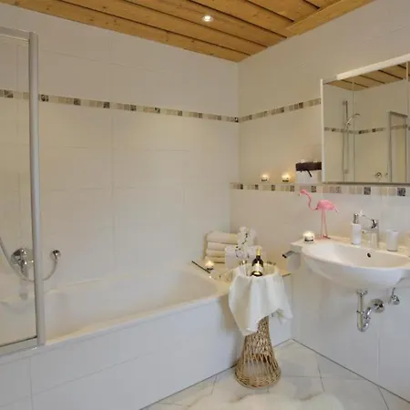 Golden Gapa Large Family Apartment 11 Apartman *